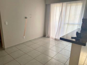 Aluga se apartamento no Jardim Anhanguera com 02 quartos sendo, 01 quarto com closet em Ribeirão Preto - SP.